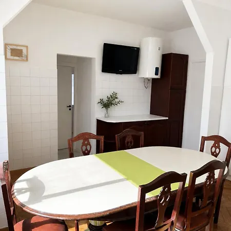 Casa Da Mae Spacious Family Apartment